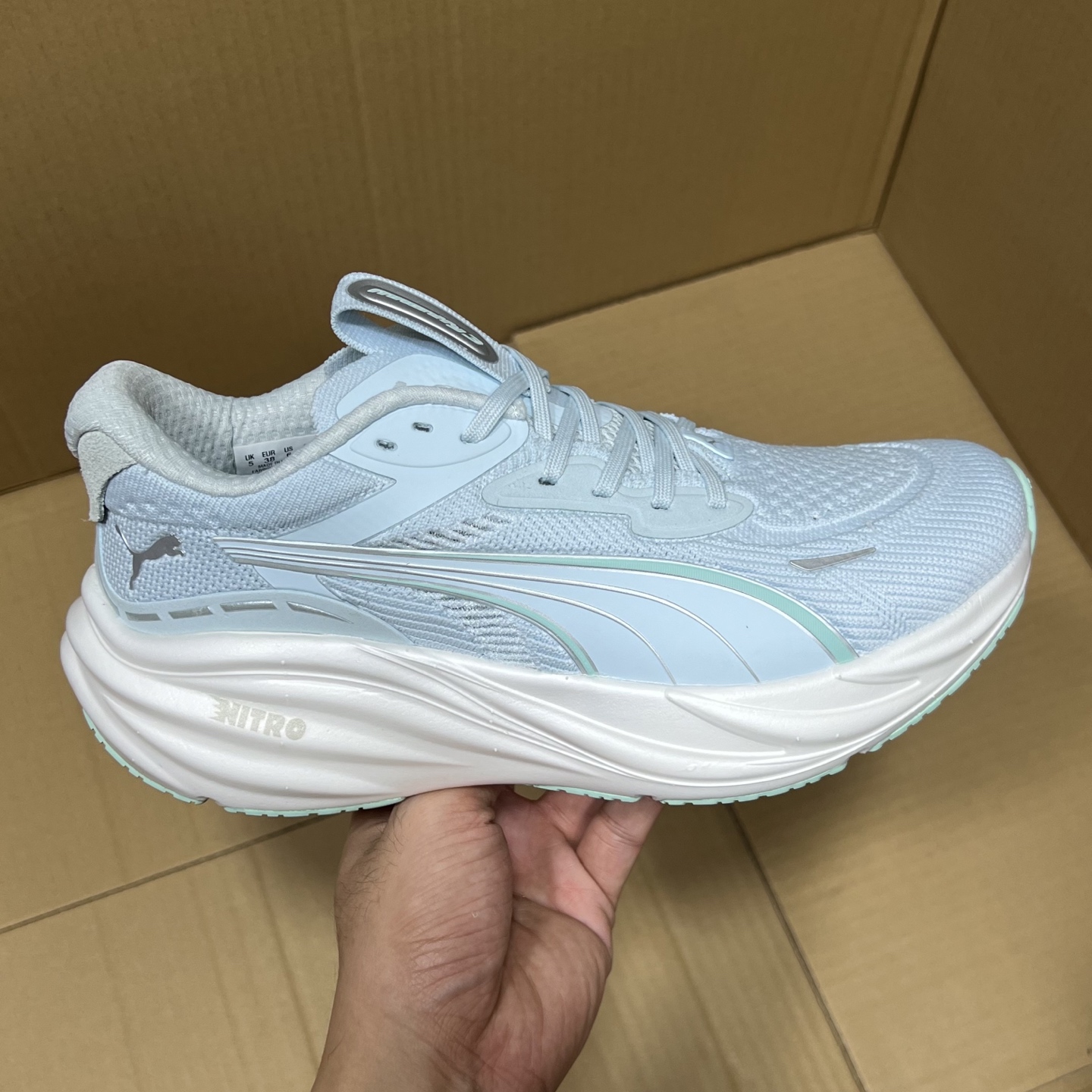 平台充正彪马跑鞋3代! 全码出货! 真·超临界大底!科技慢跑鞋 官方即将主推爆款!市场唯一媲美公司的冲正版本! 编码BC245869