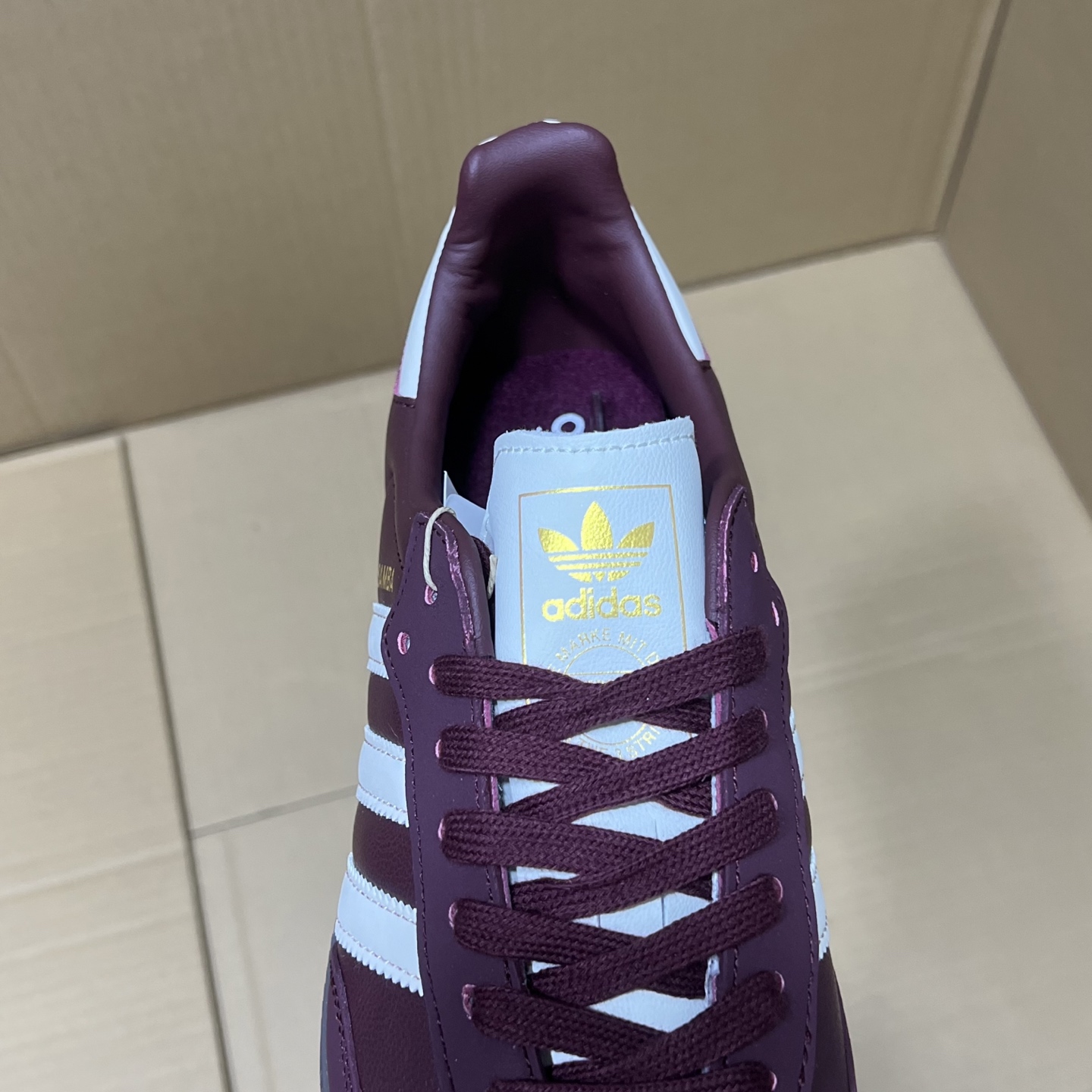 GS版德训新配色！
尺码36-45，全码出货！
零售冲量版本！行业性价比天花板！版型 材质 细节也是市场独一无二！售前 售后 三包到底，兄弟们放心买卖！