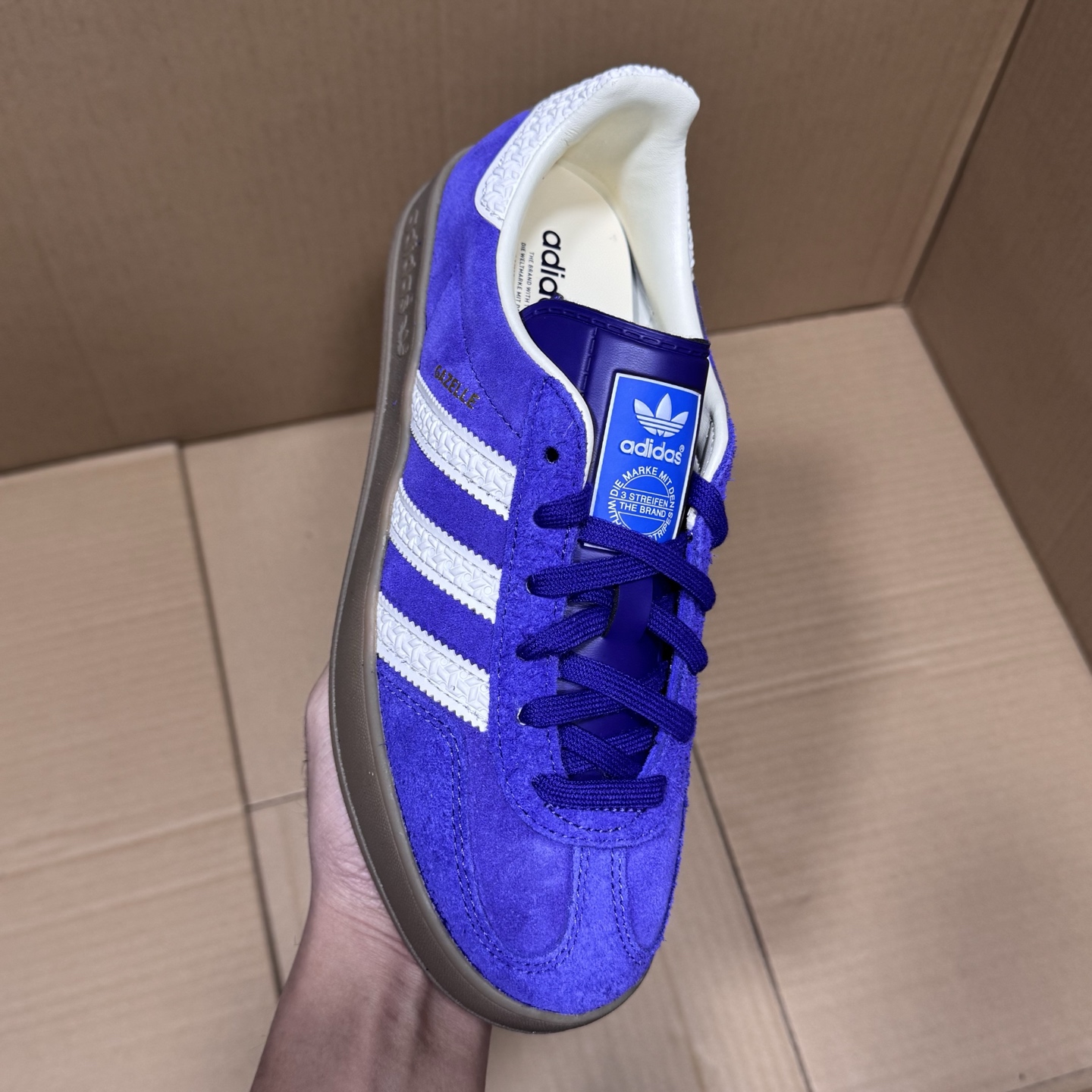 推荐特价💰99！ 
外贸纯原德训2.0特价！
尺码35.5-45，全码齐开冲！
市场知名外贸版本福利！原先专供外贸充正平台，品质价格都很美丽，有喜欢的可以入手！