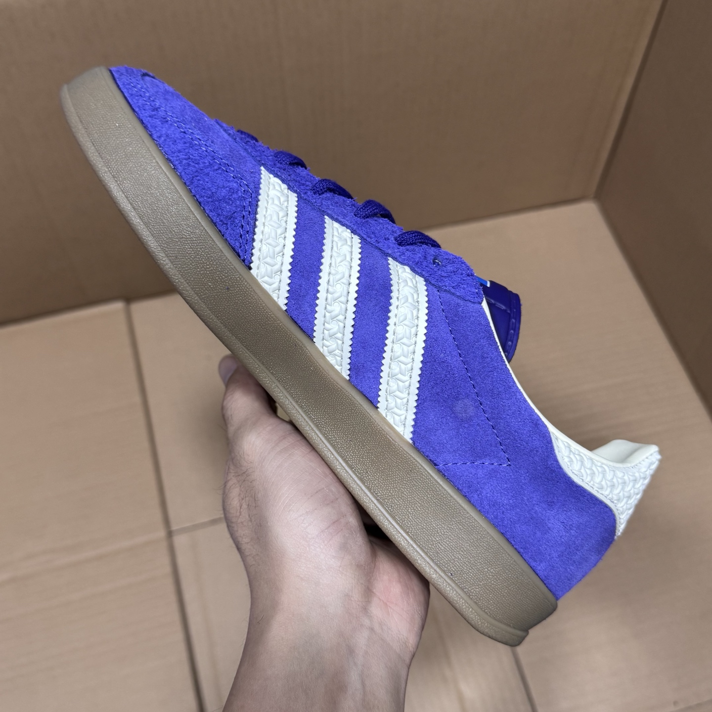 推荐特价💰99！ 
外贸纯原德训2.0特价！
尺码35.5-45，全码齐开冲！
市场知名外贸版本福利！原先专供外贸充正平台，品质价格都很美丽，有喜欢的可以入手！