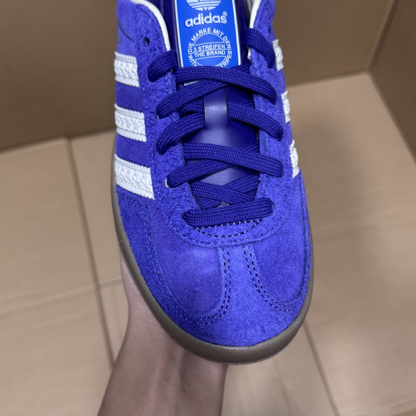 推荐特价💰99！ 
外贸纯原德训2.0特价！
尺码35.5-45，全码齐开冲！
市场知名外贸版本福利！原先专供外贸充正平台，品质价格都很美丽，有喜欢的可以入手！