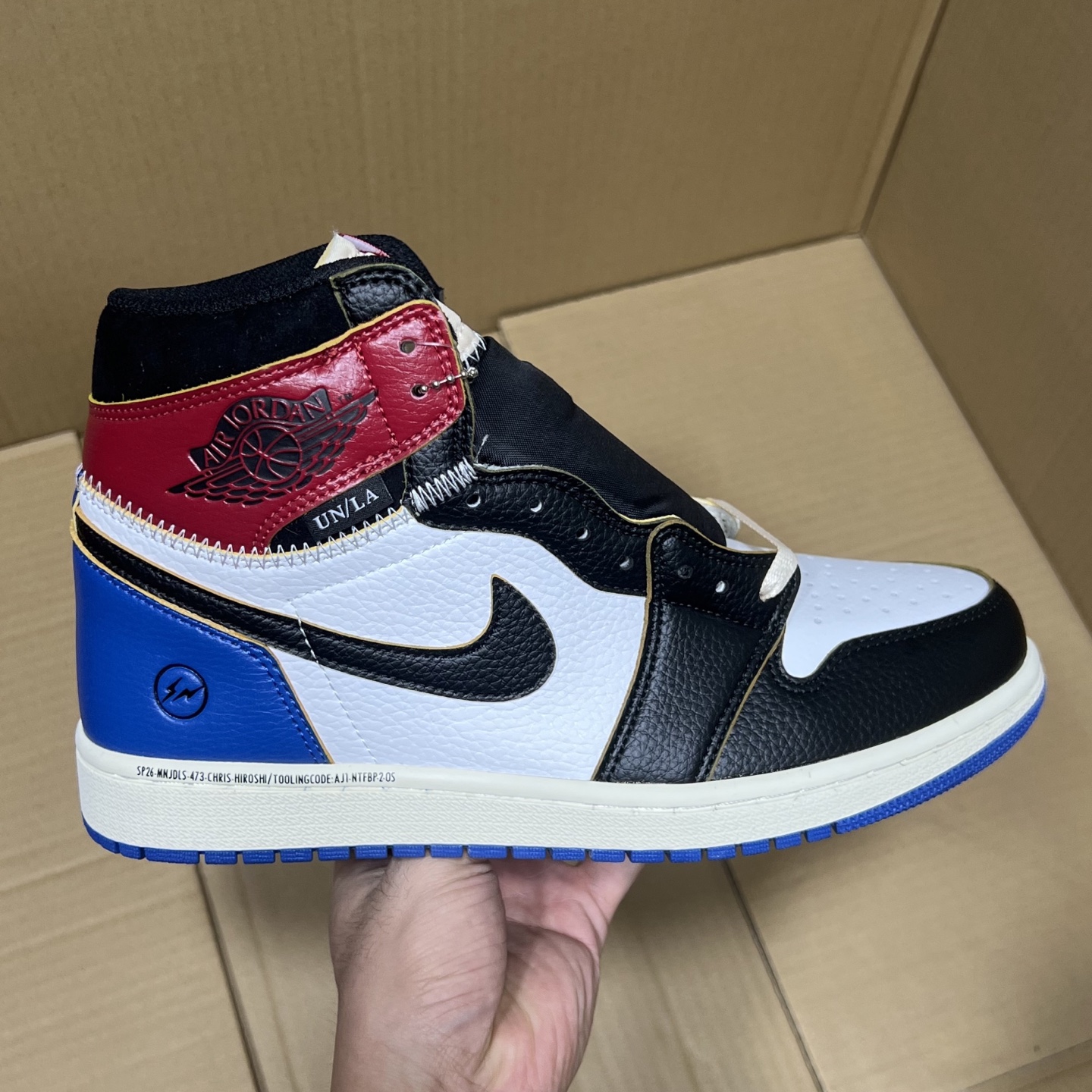 清远特价AJ1高帮系列！
尺码36-47.5稳定输出！原厂正确皮料，版型 细节 打造史上最强福利，长期福利稳定输出！外贸 平台客户首选！
编码AB245679!