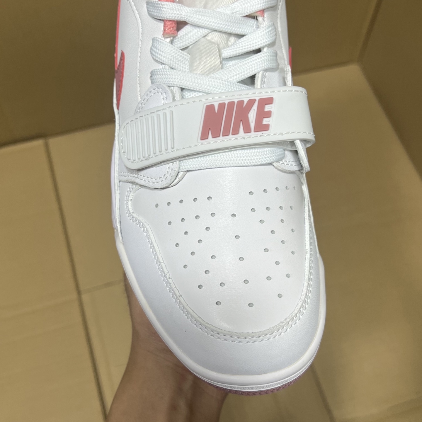 小DT纯原aj312低帮! 全码输出! 头层品质!此版本品质对比价格绝对是市场行业性价比TOP1存在!一流的品质,二流的价格!随意对比市场任何高端版本! 编码AB147658