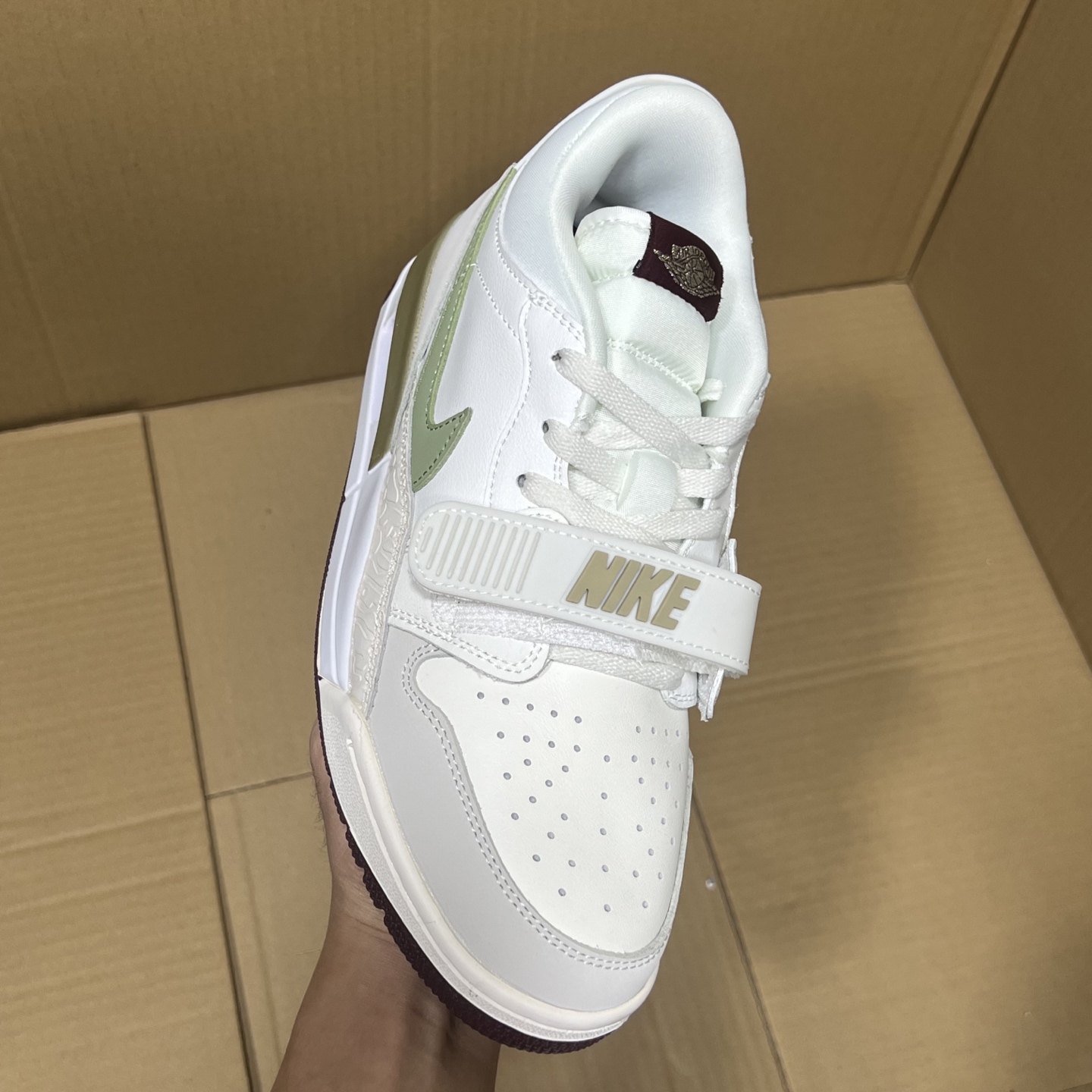 小DT纯原aj312低帮! 全码输出! 头层品质!此版本品质对比价格绝对是市场行业性价比TOP1存在!一流的品质,二流的价格!随意对比市场任何高端版本! 编码AB147658