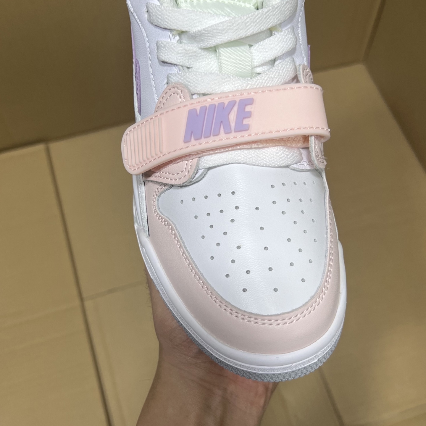 小DT纯原aj312低帮! 全码输出! 头层品质!此版本品质对比价格绝对是市场行业性价比TOP1存在!一流的品质,二流的价格!随意对比市场任何高端版本! 编码AB147658
