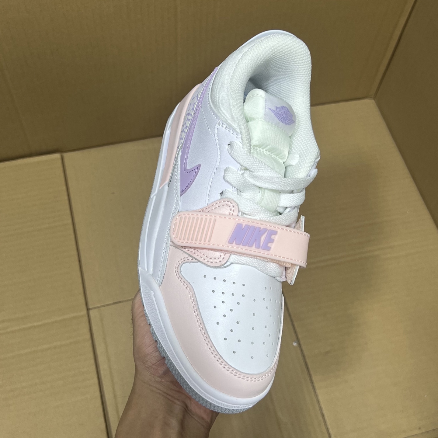 小DT纯原aj312低帮! 全码输出! 头层品质!此版本品质对比价格绝对是市场行业性价比TOP1存在!一流的品质,二流的价格!随意对比市场任何高端版本! 编码AB147658