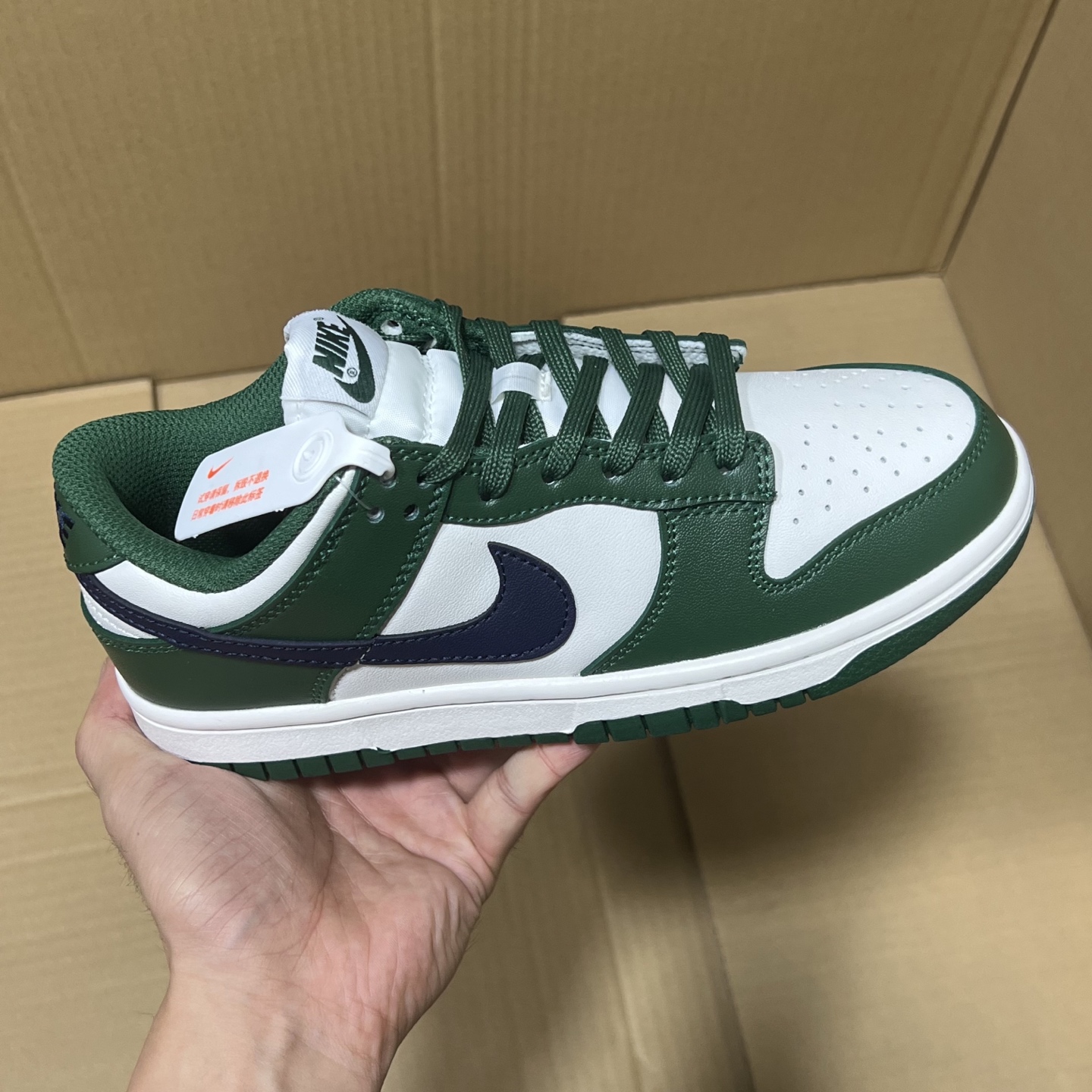 年终福利！
BF版dunk福利特价！
尺码35.5-46，品质实拍如图！市场性价比天花板！老牌工厂，品质稳定！7000+现货，白菜价福利冲刺！欢迎冲量客户合作来谈！