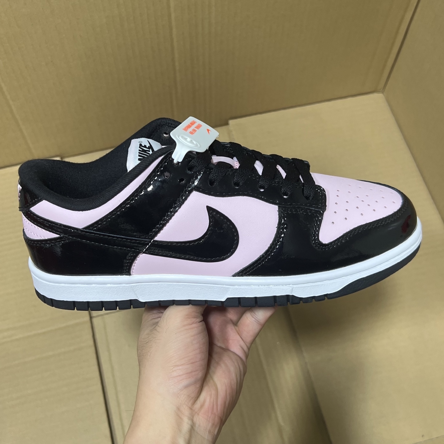 年终福利！
BF版dunk福利特价！
尺码35.5-46，品质实拍如图！市场性价比天花板！老牌工厂，品质稳定！7000+现货，白菜价福利冲刺！欢迎冲量客户合作来谈！