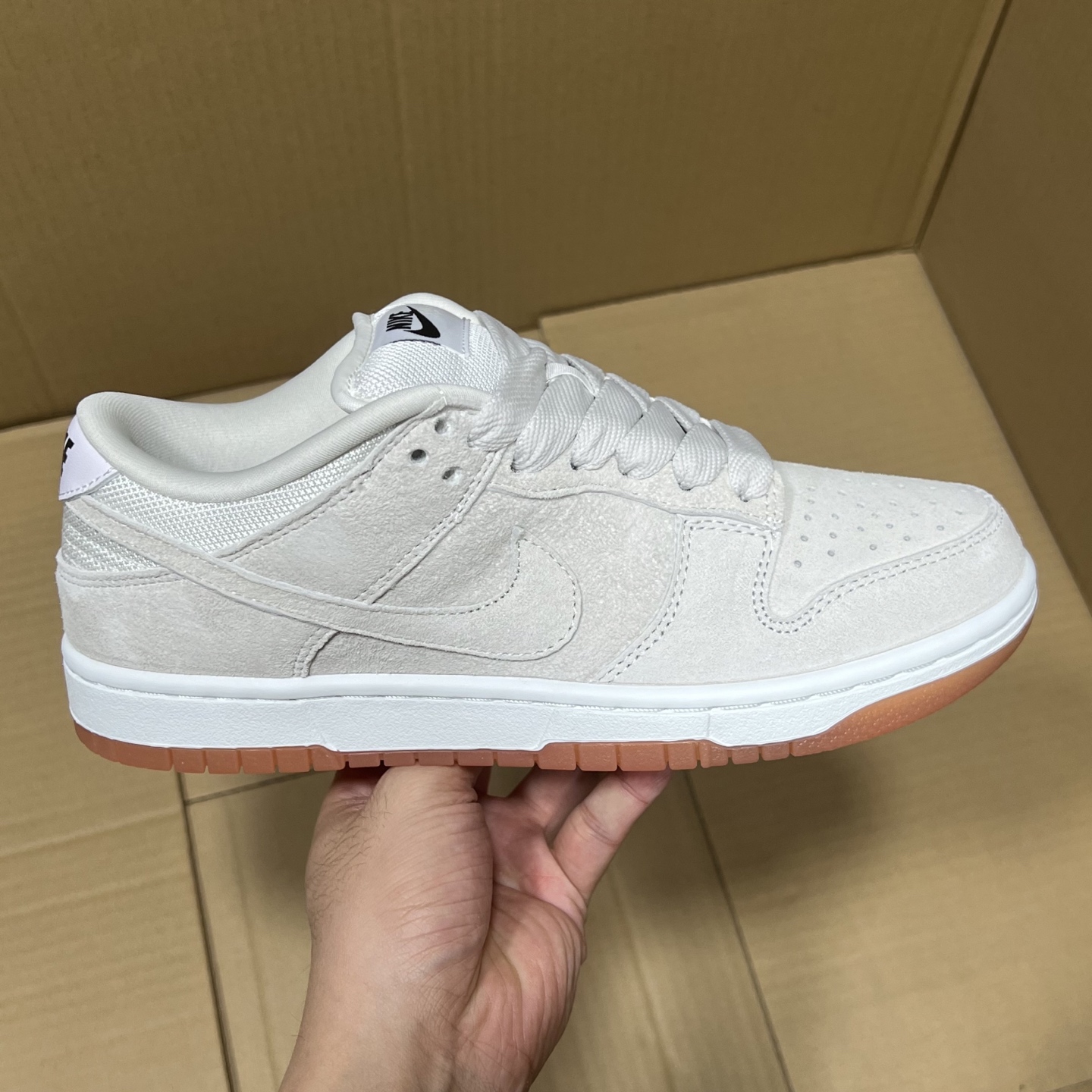 ST纯原Dunk系列！
尺码36-47.5全码出货！
目前市面最值得推荐的一个版本[握手] 做工 细节 用料 价格都是实打实的在这里[拳头]
编码AB176746