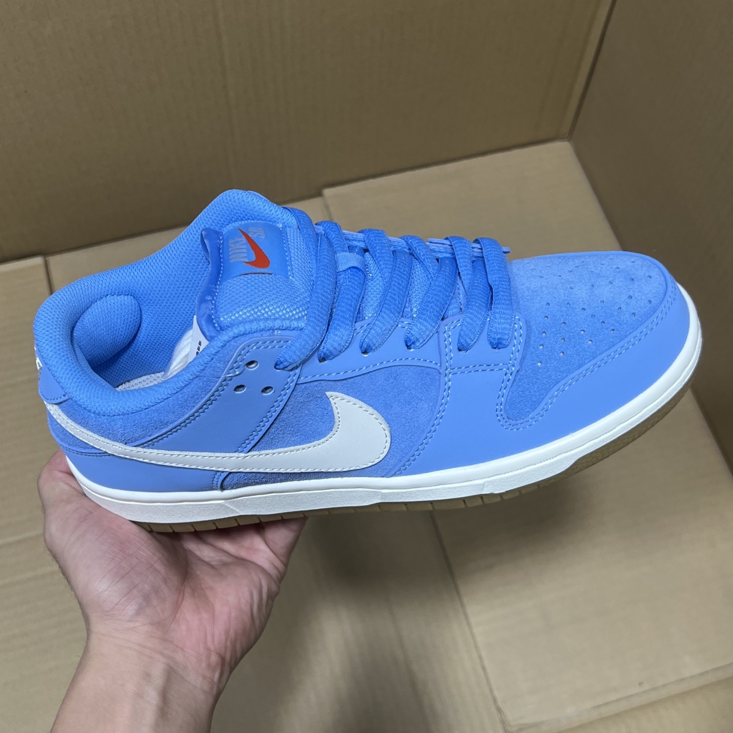 ST纯原Dunk系列！
尺码36-47.5全码出货！
目前市面最值得推荐的一个版本[握手] 做工 细节 用料 价格都是实打实的在这里[拳头]
编码AB176746