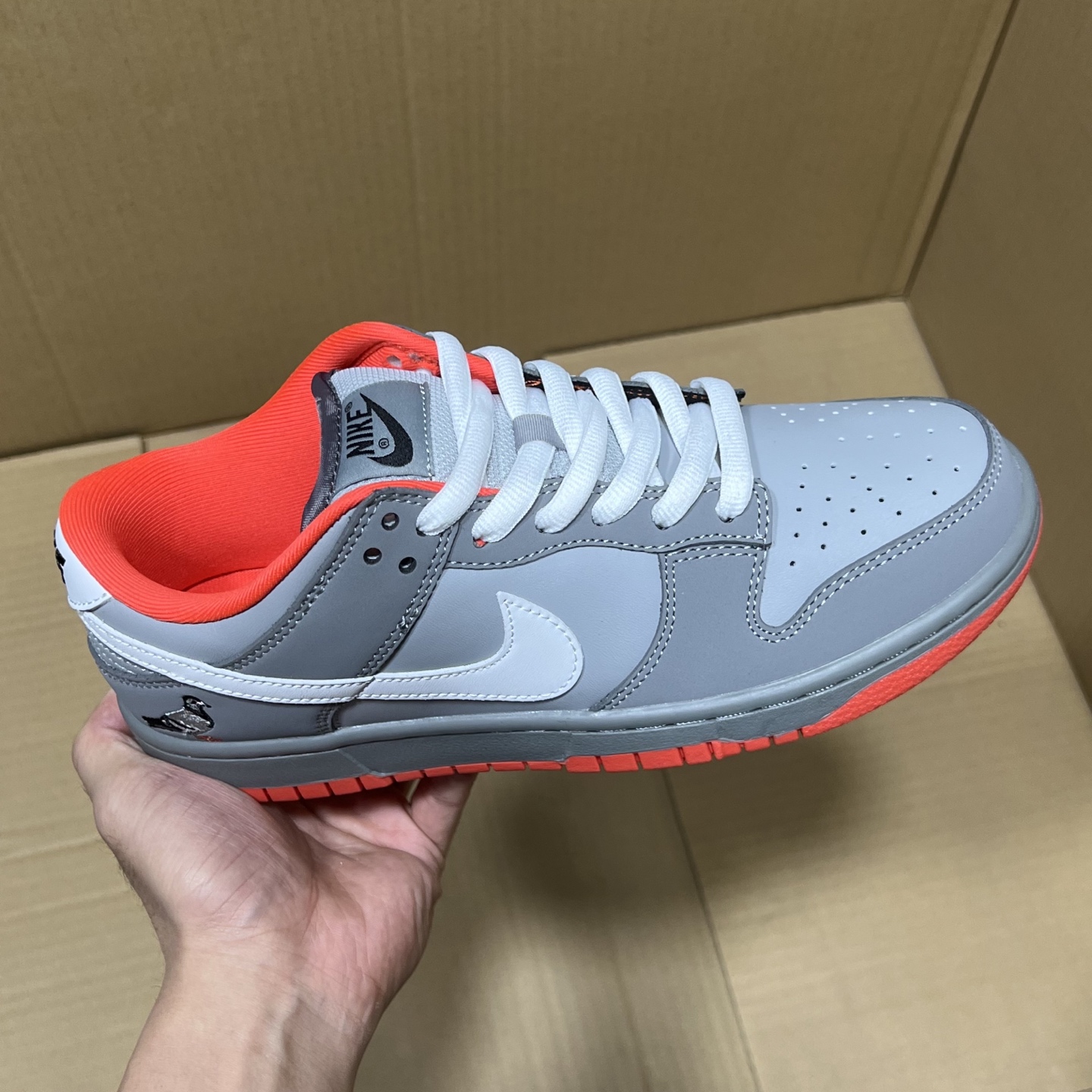 ST纯原Dunk系列！
尺码36-47.5全码出货！
目前市面最值得推荐的一个版本[握手] 做工 细节 用料 价格都是实打实的在这里[拳头]
编码AB176746