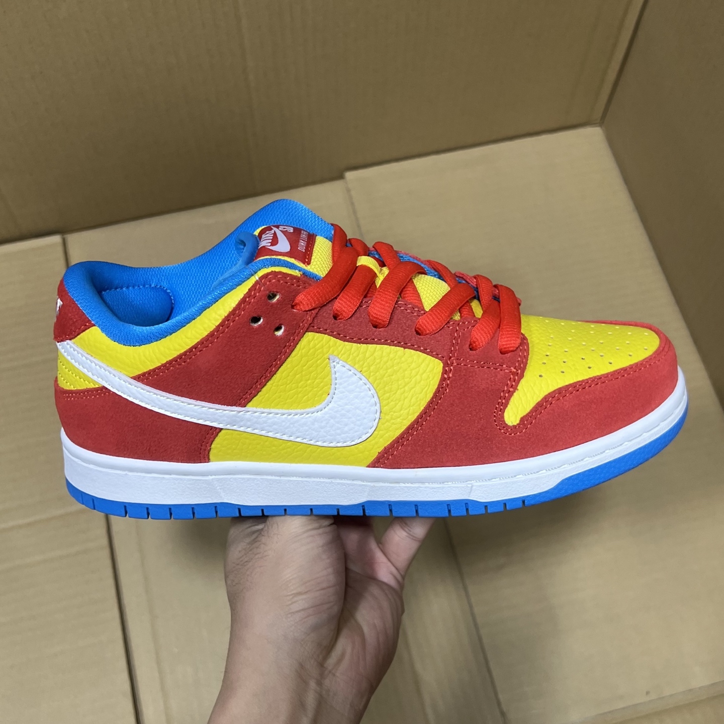 ST纯原Dunk系列！
尺码36-47.5全码出货！
目前市面最值得推荐的一个版本[握手] 做工 细节 用料 价格都是实打实的在这里[拳头]
编码AB176746