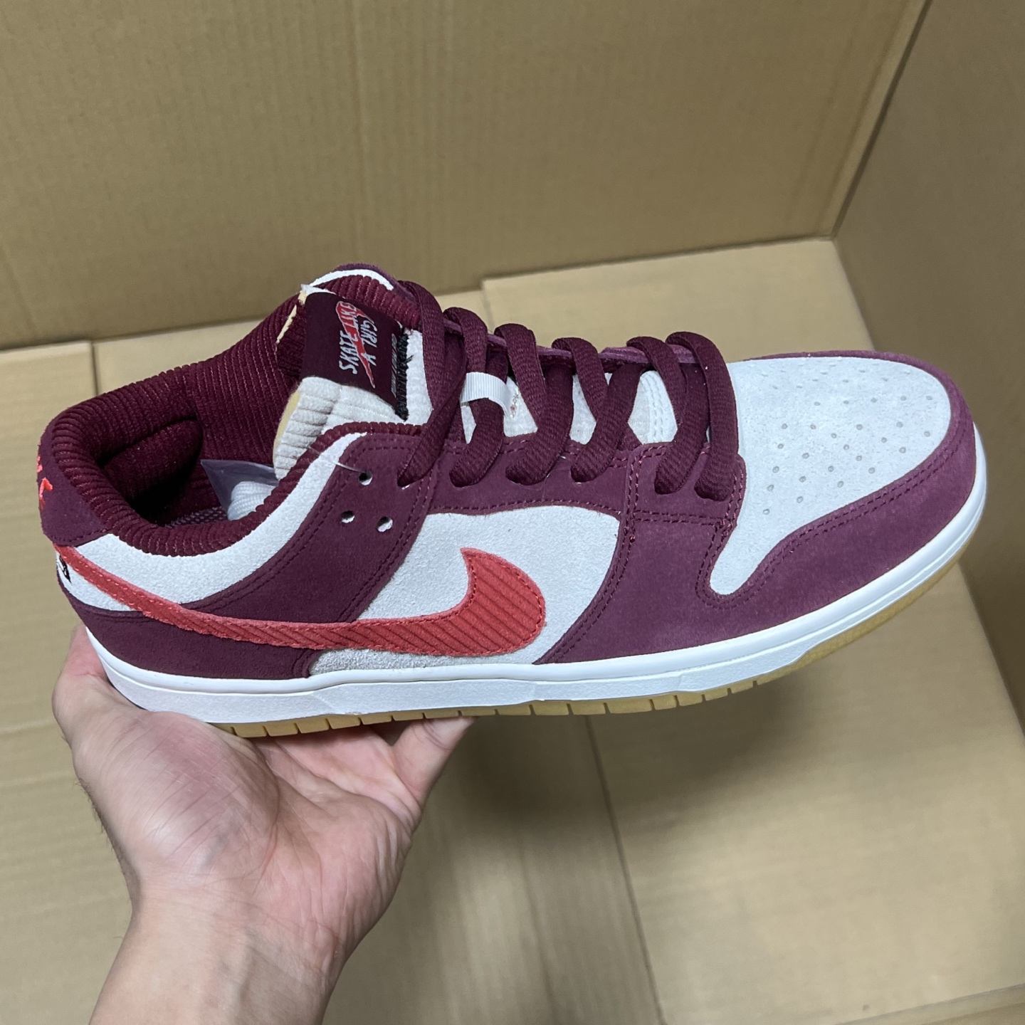 ST纯原Dunk系列！
尺码36-47.5全码出货！
目前市面最值得推荐的一个版本[握手] 做工 细节 用料 价格都是实打实的在这里[拳头]
编码AB176746