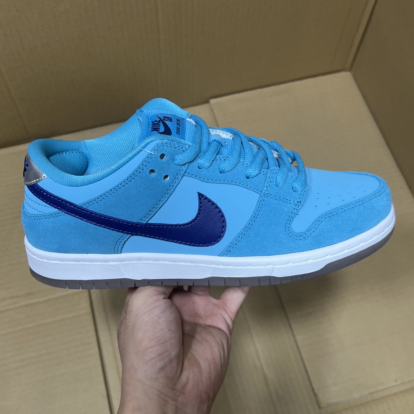 ST纯原Dunk系列！
尺码36-47.5全码出货！
目前市面最值得推荐的一个版本[握手] 做工 细节 用料 价格都是实打实的在这里[拳头]
编码AB176746