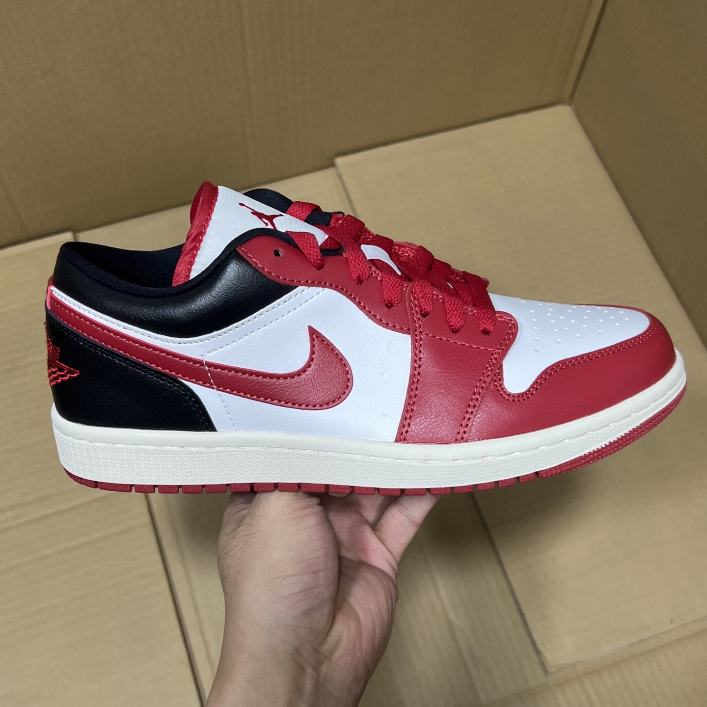 _de59sTNHdXscik0rIcV9OvPZc7GqB-Mus_9FJmQ