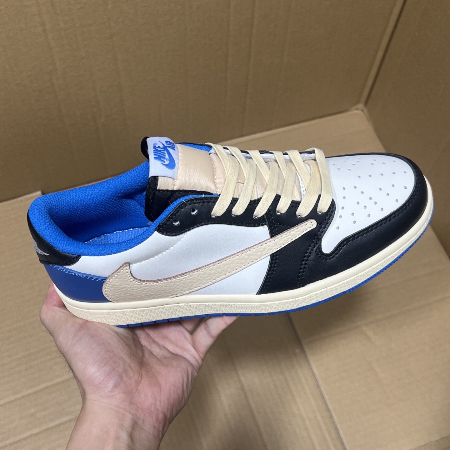 TG纯原aj1倒勾福利调价! 全码输出! 大厂同源出品,滞留订单套现!头层品质,细节做工如图所示!售前,售后 一包到底,放心买卖! 编码0A578963