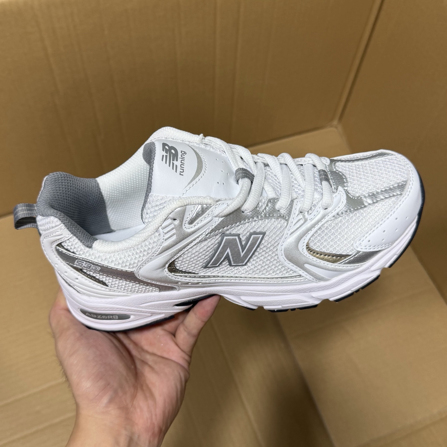 GQ版NB530系列! 全码出货! 全新版本出货,细节做的相当到位!价格绝对亲民!行业性价比天花板产品!新配色陆续出货! 编码AB324378!