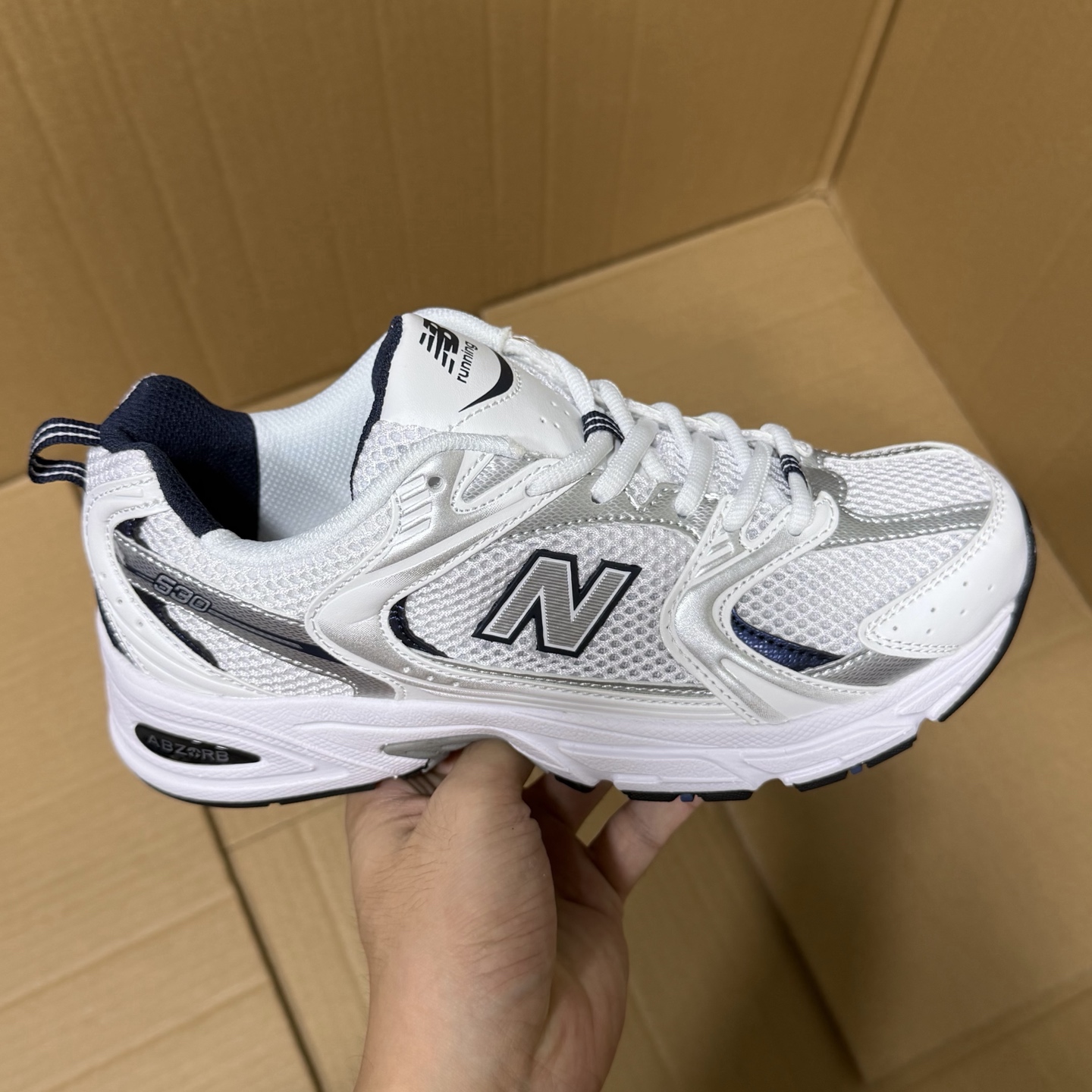 GQ版NB530系列! 全码出货! 全新版本出货,细节做的相当到位!价格绝对亲民!行业性价比天花板产品!新配色陆续出货! 编码AB324378!