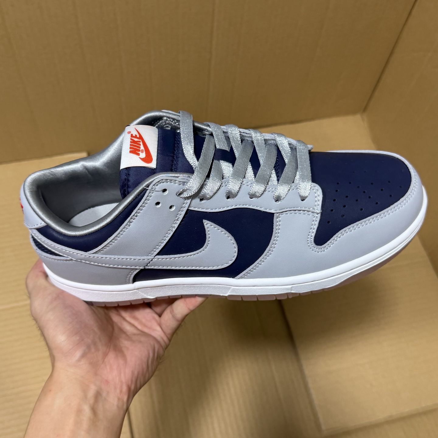 ST纯原Dunk系列特价！ 尺码36-46，全码输出！ 目前市面最值得推荐的一个版本，做工 细节 用料 价格都是实打实的