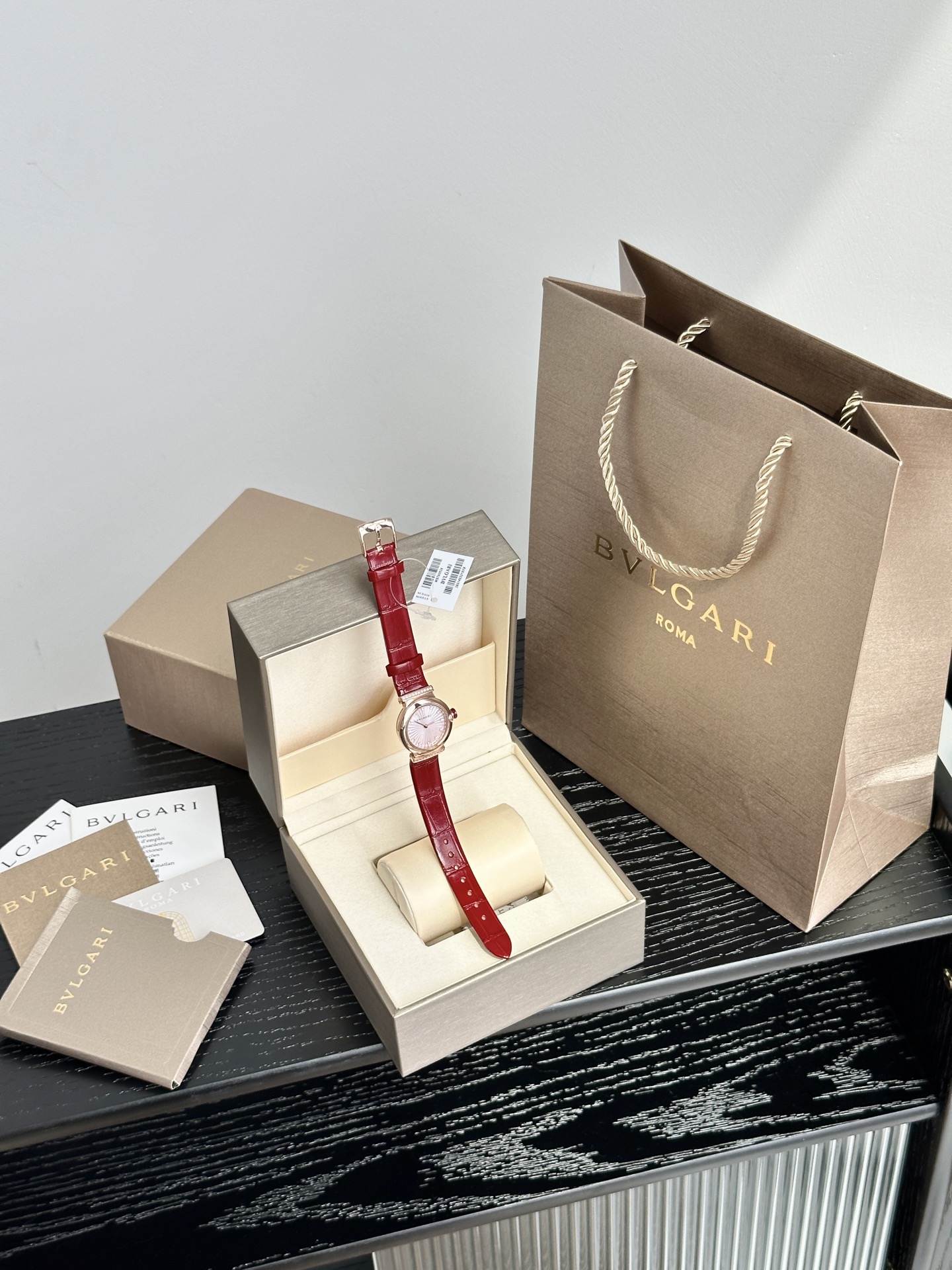 NO:158723,Picture three rose red strap,19860909图款三 玫色红色表带,,Watch