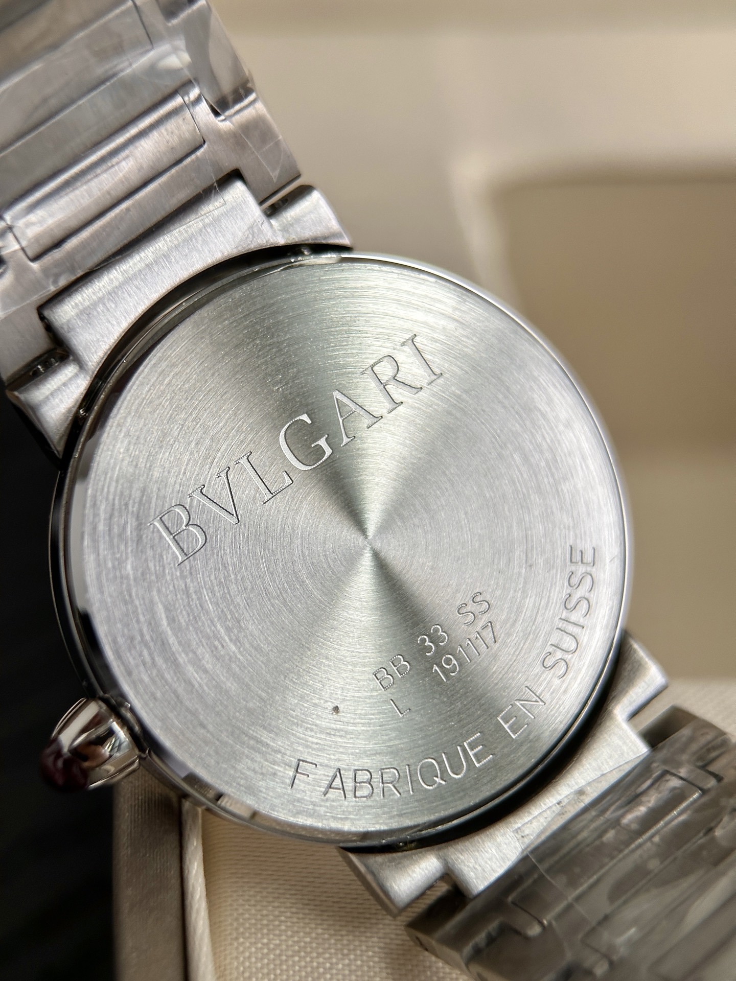 Ms. Bv Pogli Stone Wristwatch with Unique Design Elements and Swiss Imported Cores - 图片 7
