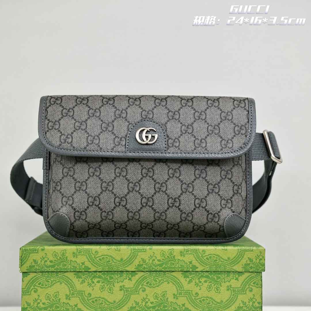 Gucci新款腰包💰210 传统精髓与现代设计，匠心呈献亮眼新作，这款腰包巧妙糅合双g配件和gg supreme 帆布，腰部包带可调节，打造多种背携方式。 规格：24*16*3.5cm