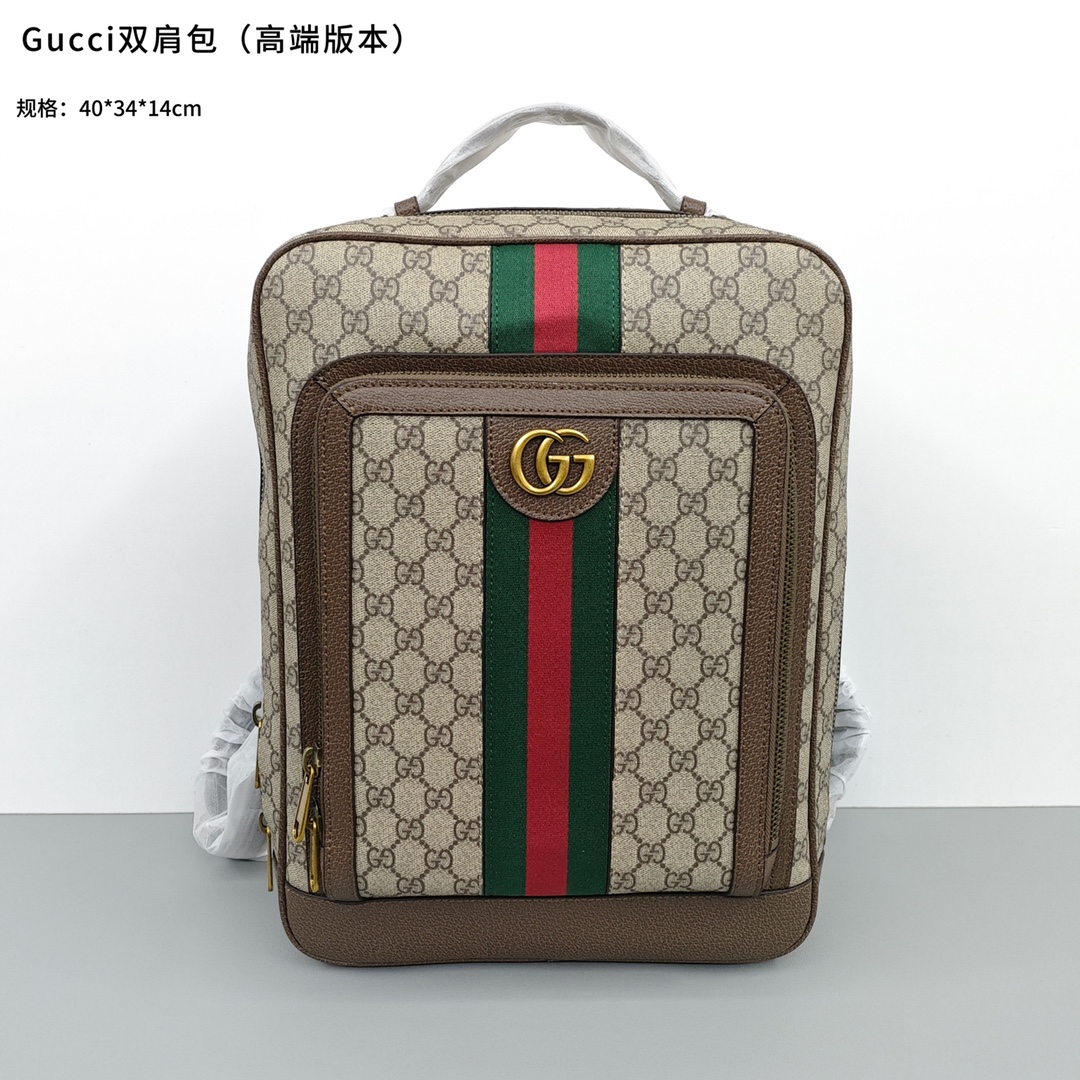 Gucci男士双肩包💰390  高端版本
融合 gucci传统精髓与现代设计，匠心呈献亮眼新作，在品牌经典织带和双g造型配件两大典藏细节的加持下，魅力十足，双拉链隔层，容易超大满足日常通勤旅行所需空间。
规格：40*30*14cm