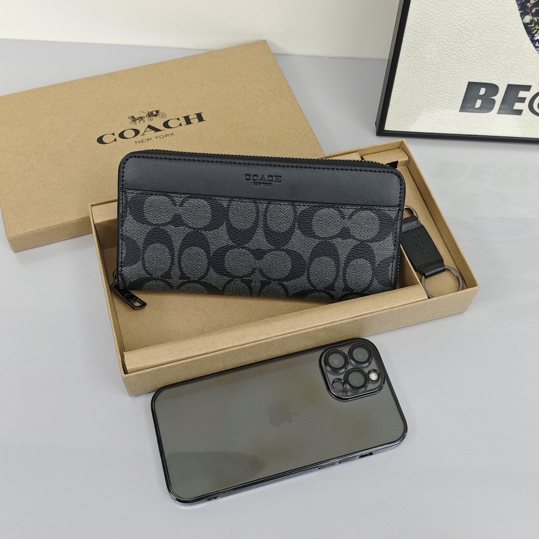 蔻驰男士钱包💰140 原单配钥匙扣 信用卡插槽,全长票据隔层,黄金尺寸,握持感极佳,原版PVC配牛皮。 规格:20*10cm