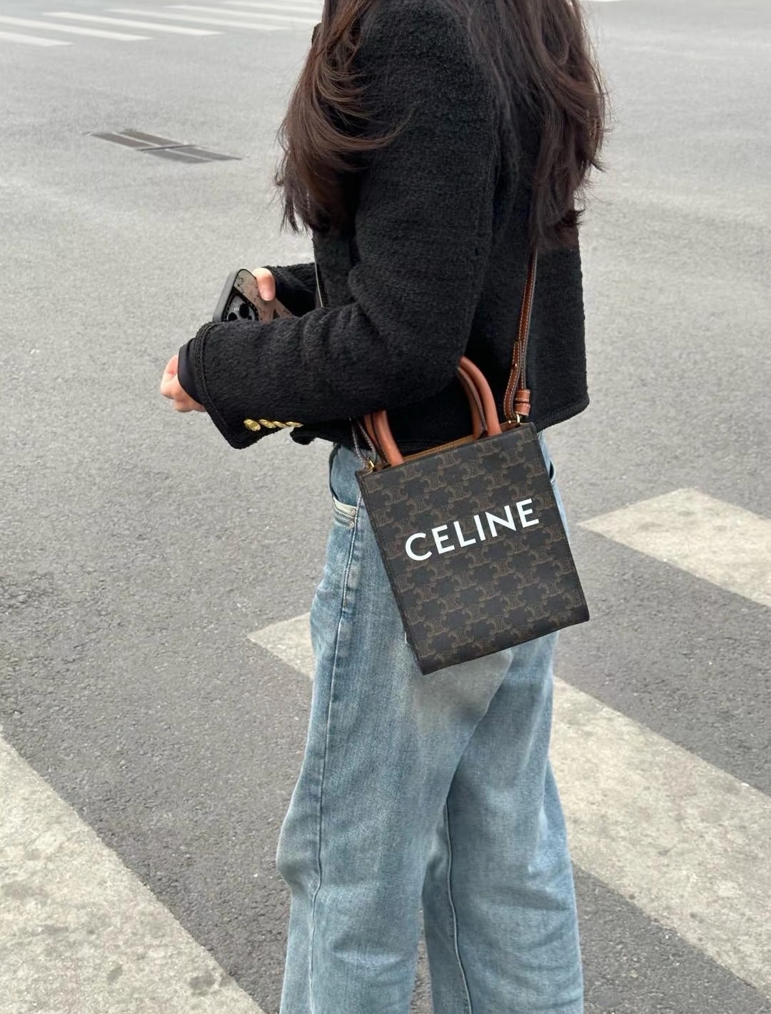 Celine最火的琴谱mini包包💰240 尺寸:21×17×4cm