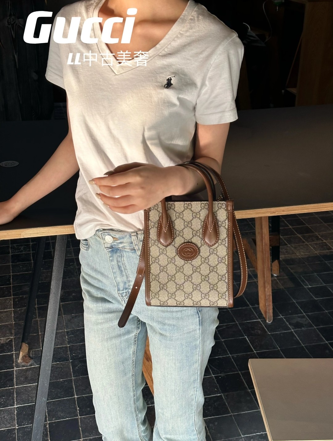 ✅Gucci迷你琴谱包 💰240 尺寸:20×16×7cm 简介:开放式口袋,内部空间可放下手机等日常随身物品,搭配可拆卸长肩带,可手拎/可斜挎背。