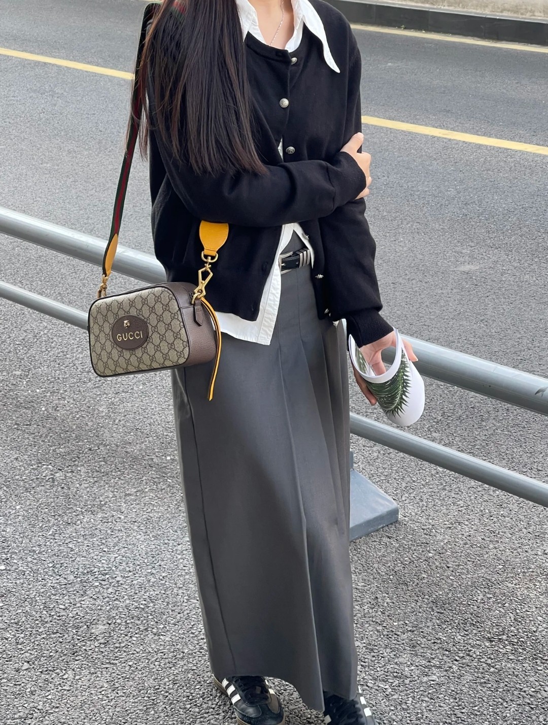 ✅Gucci虎头相机包 💰240 尺寸:24×15×7cm 简介:拉链式开合,内部空间宽敞,搭配可拆卸的有标志性的红绿肩带,可斜挎背,也可拆下肩带手拿使用。