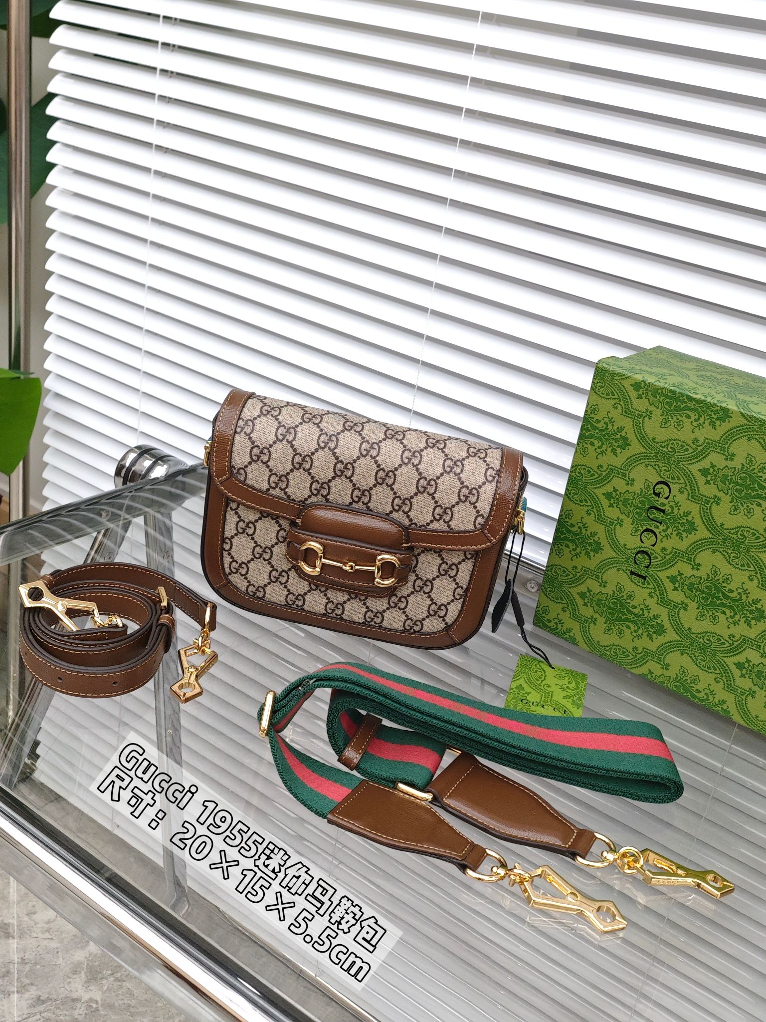 🛒Gucci 1955马鞍包￥290 尺寸：20×15×5.5cm［双肩带♻️］ 简介：翻盖式开合，内部空间可放下手机充电宝等日常随身物品，搭配两套背带，均可调节长短，可自由切换。