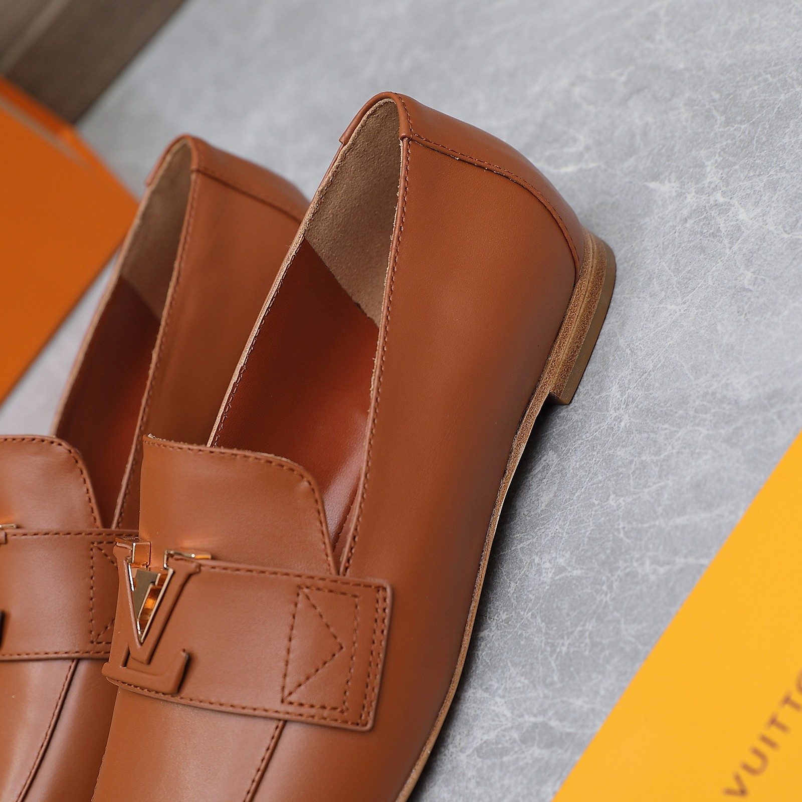 Louis Vuitton Women's Loafers in Brown Leather with Signature Buckle 7 a1705306247175 7861
