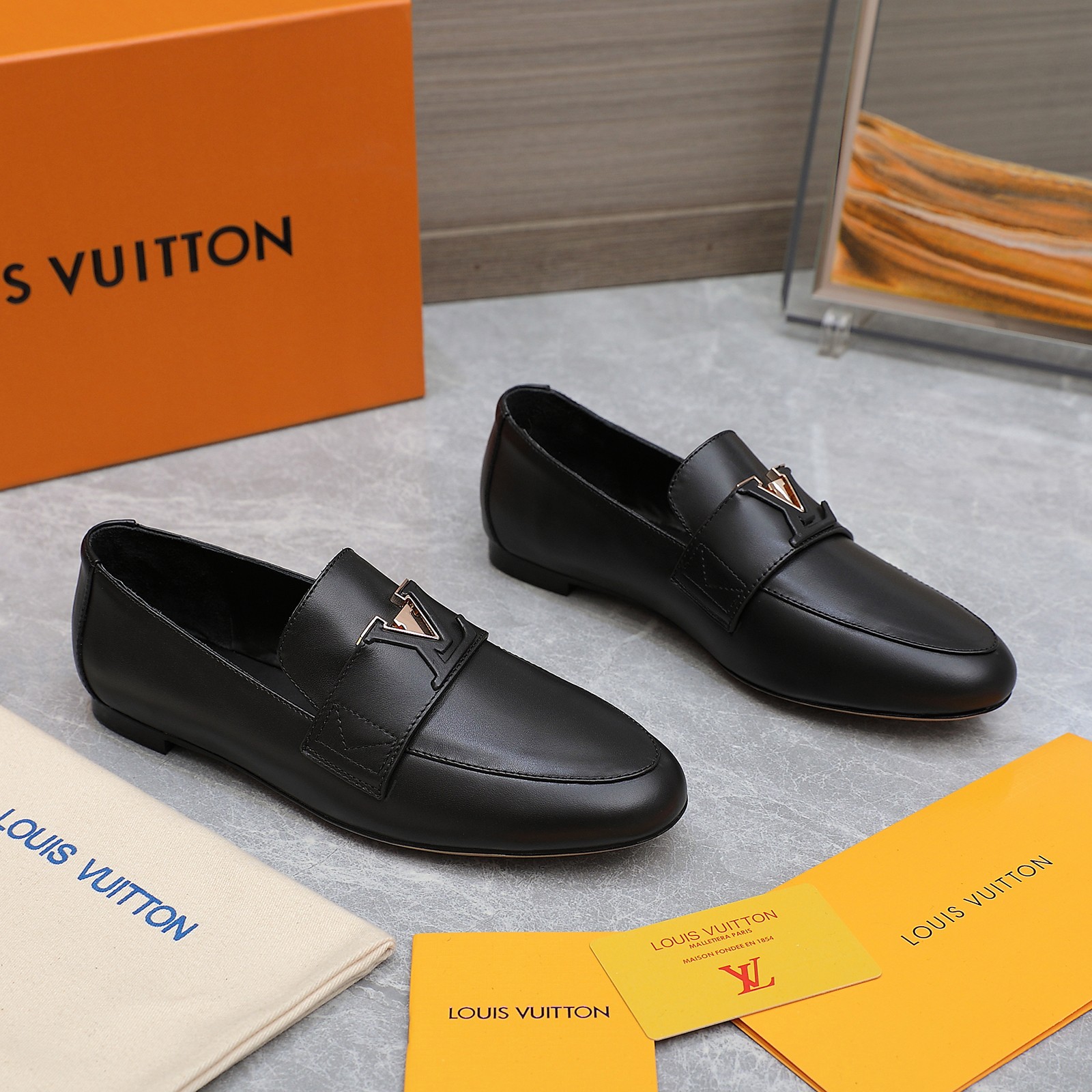 Louis Vuitton Women's Loafers Early Autumn New Collection Flat Shoes 10 a1705306266132 4560