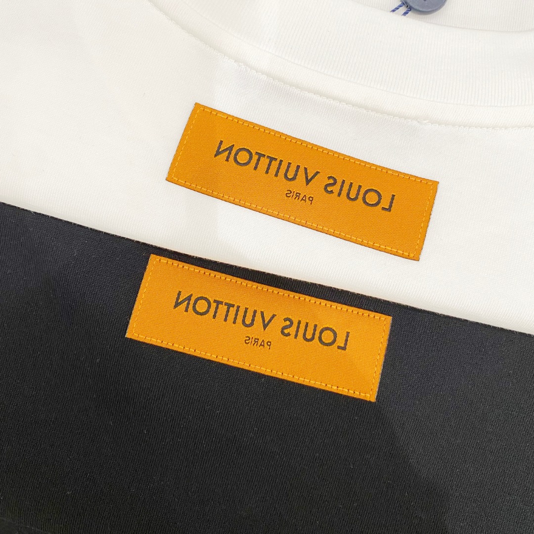  LV  2025ss春夏新款棉质圆领短袖T恤 胸前重工刺绣🪡标识 顶级丝光棉面料定制 标准版型
黑 白
