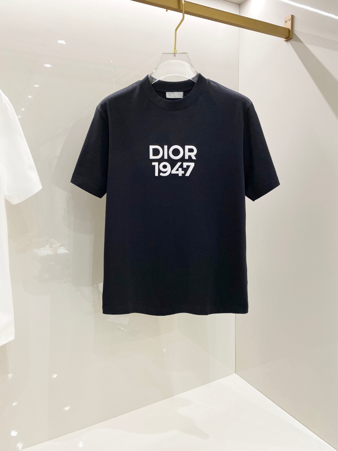  Dio*🆕 2025ss春夏新款棉质圆领短袖T恤 胸前重工刺绣🪡工艺 顶级丝光棉面料定制 标准版型
黑