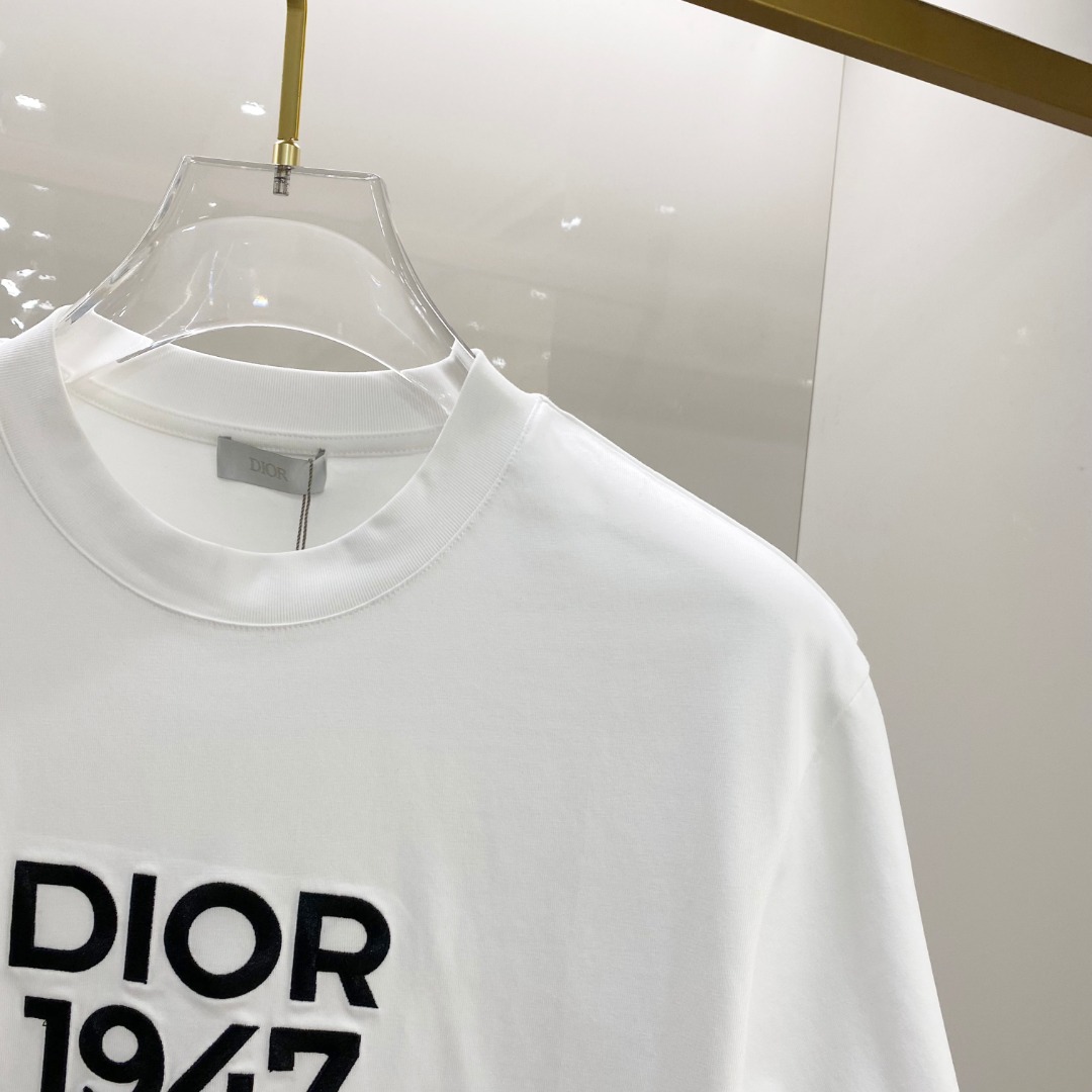  Dio*🆕 2025ss春夏新款棉质圆领短袖T恤 胸前重工刺绣🪡工艺 顶级丝光棉面料定制 标准版型
黑