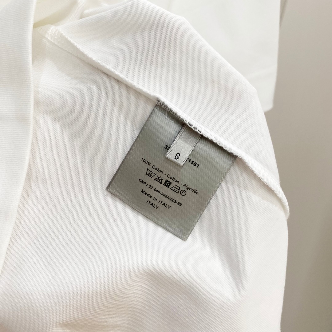  Dio*🆕 2025ss春夏新款棉质圆领短袖T恤 胸前重工刺绣🪡工艺 顶级丝光棉面料定制 标准版型
黑