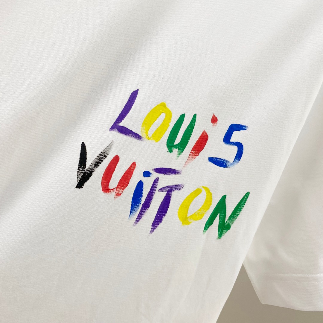  LV 🆕 2025ss春夏新款棉质圆领短袖T恤 胸前后背手绘涂鸦工艺 顶级丝光棉面料定制 标准版型
黑