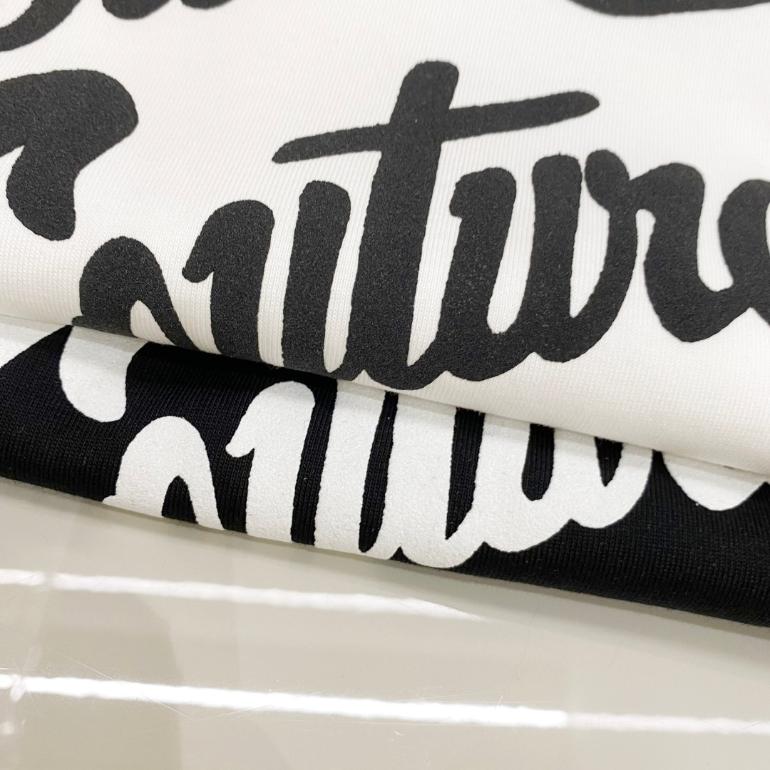  迪奥 2025早春 最新款短袖T恤，原标 定制面料，手感柔软，穿着舒适，做工精细.上身效果无敌帅气， 