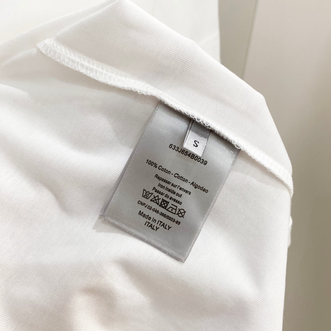  迪奥 2025ss春夏新款棉质圆领短袖T恤 胸前印花工艺 顶级丝光棉面料定制 标准版型
男女同款
码数