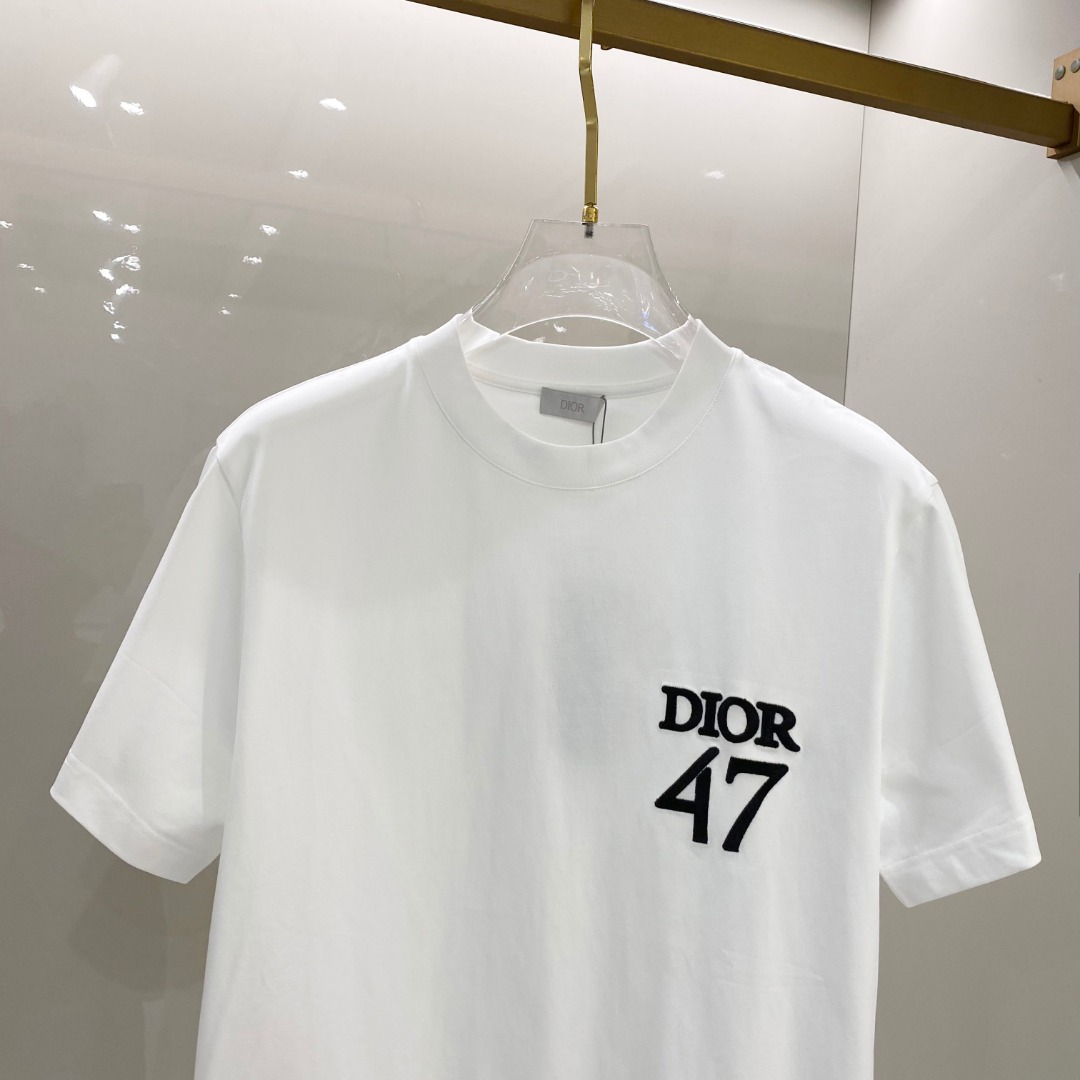  Dio*🆕 2025ss春夏新款棉质圆领短袖T恤 胸前重工刺绣🪡工艺 顶级丝光棉面料定制 标准版型
黑