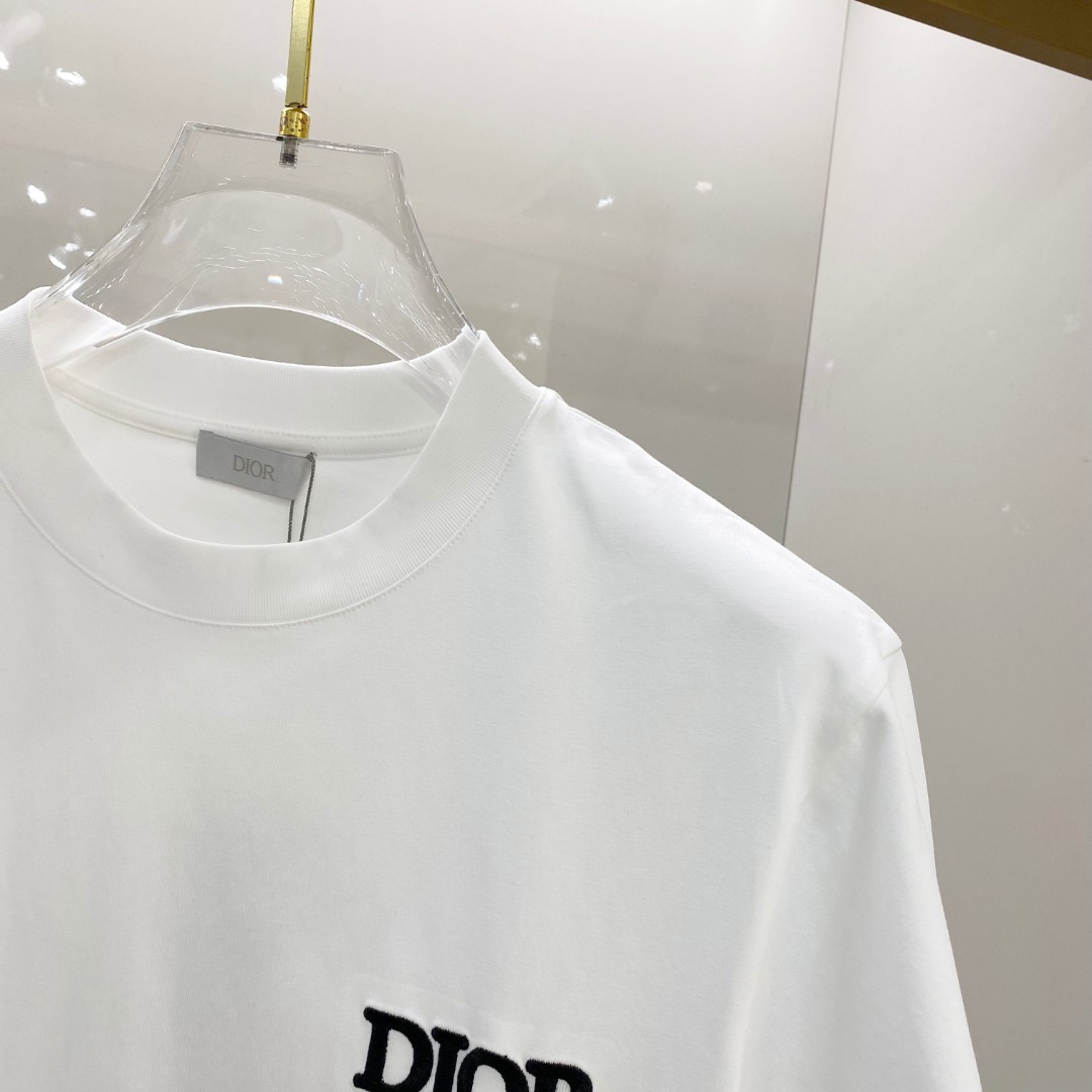  Dio*🆕 2025ss春夏新款棉质圆领短袖T恤 胸前重工刺绣🪡工艺 顶级丝光棉面料定制 标准版型
黑