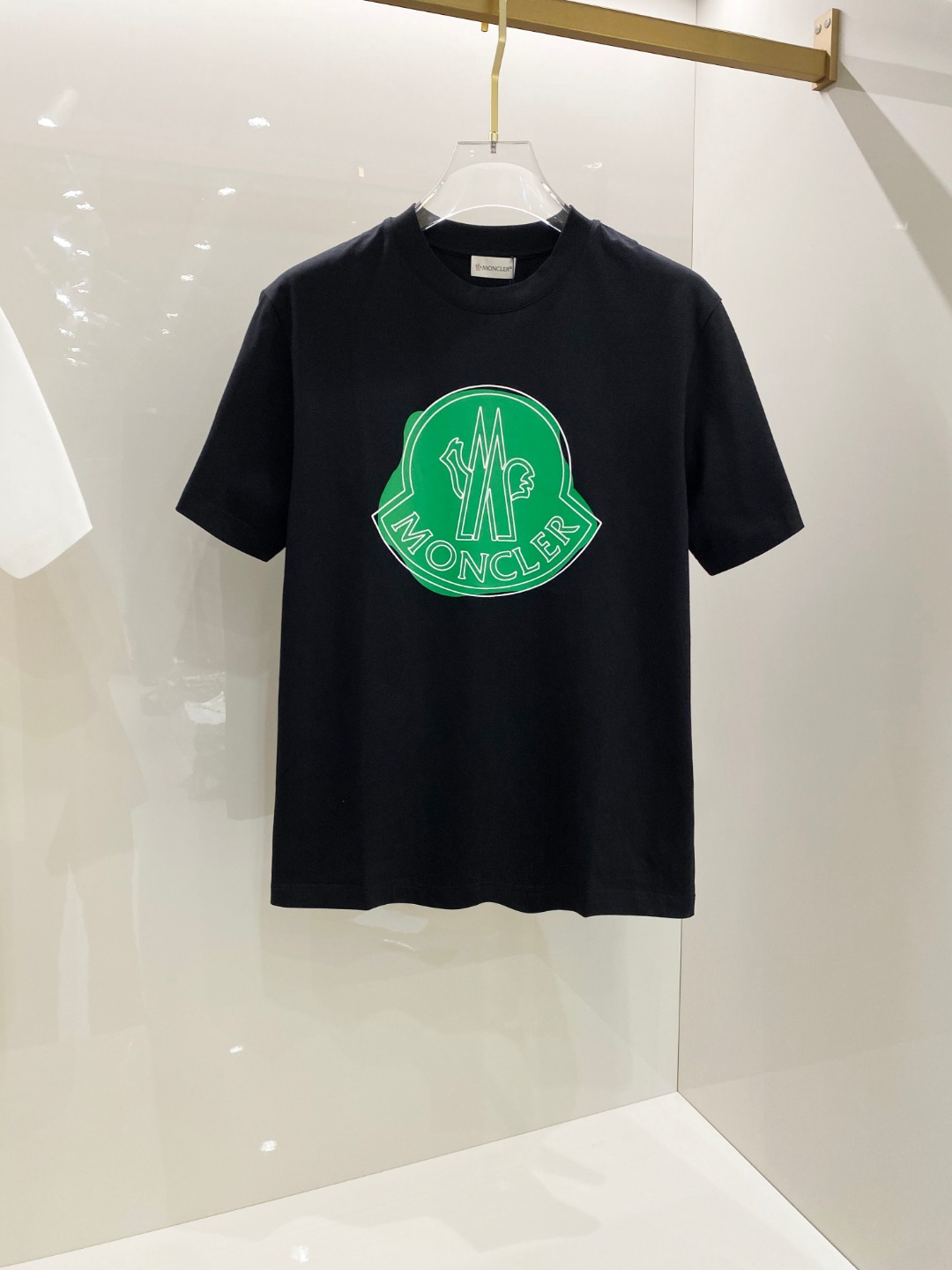  Mon*🆕 2025ss春夏新款棉质圆领短袖T恤 胸前完美配色印花工艺 顶级丝光棉面料定制 标准版型
