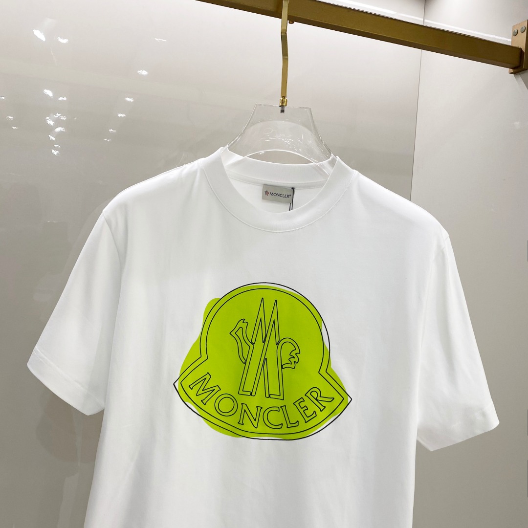  Mon*🆕 2025ss春夏新款棉质圆领短袖T恤 胸前完美配色印花工艺 顶级丝光棉面料定制 标准版型
