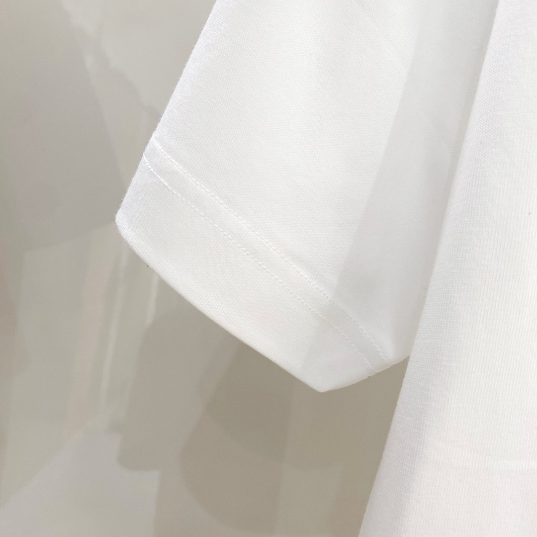  Mon*🆕 2025ss春夏新款棉质圆领短袖T恤 胸前完美配色印花工艺 顶级丝光棉面料定制 标准版型
