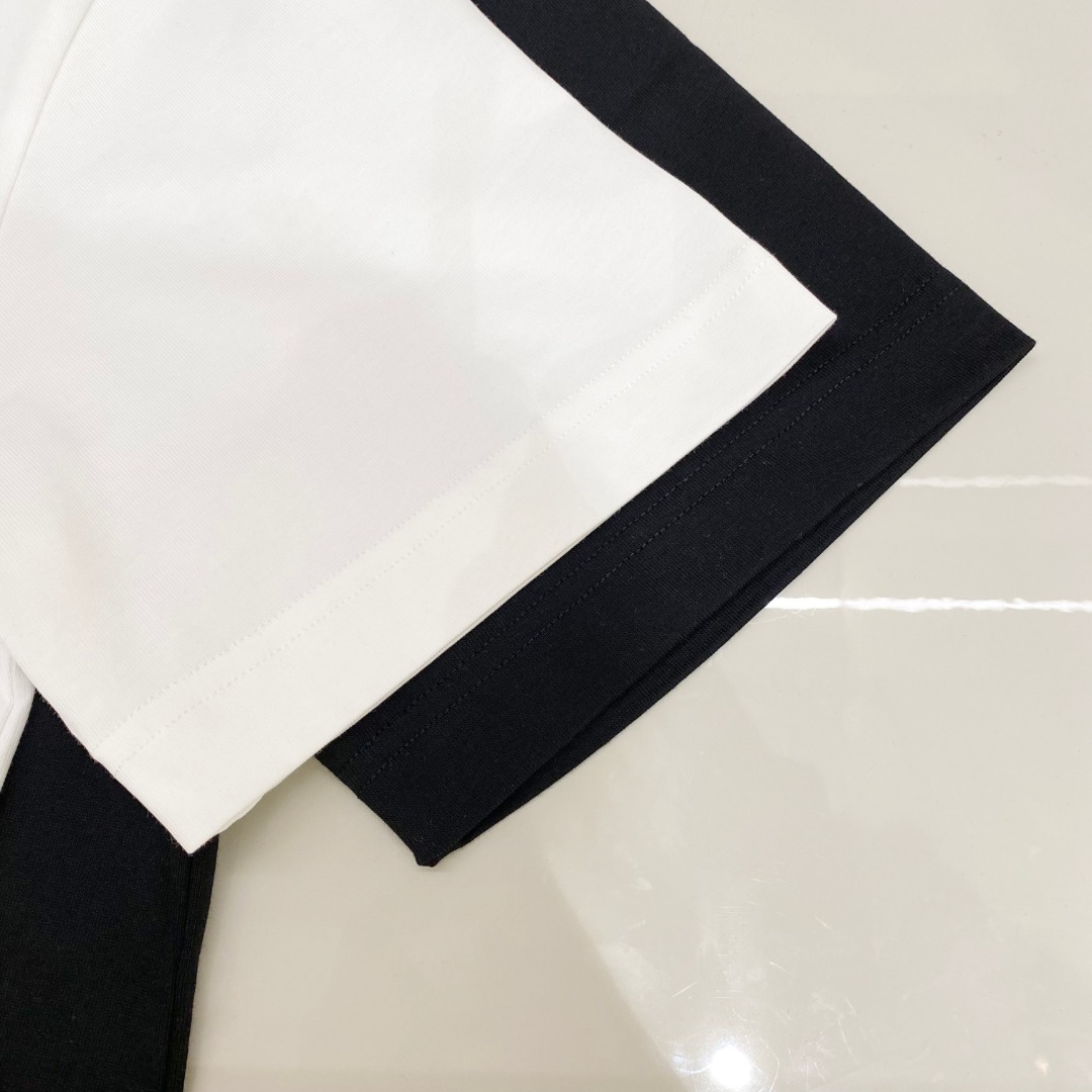  LV 2025ss春夏新款棉质圆领短袖T恤 胸前手绘涂鸦工艺 顶级丝光棉面料定制 标准版型
黑 白 两