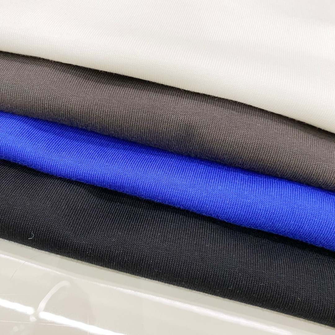  Fend*🆕 2025ss春夏新款棉质圆领短袖T恤 胸小怪兽眼睛标识 顶级丝光棉面料定制 标准版型 
