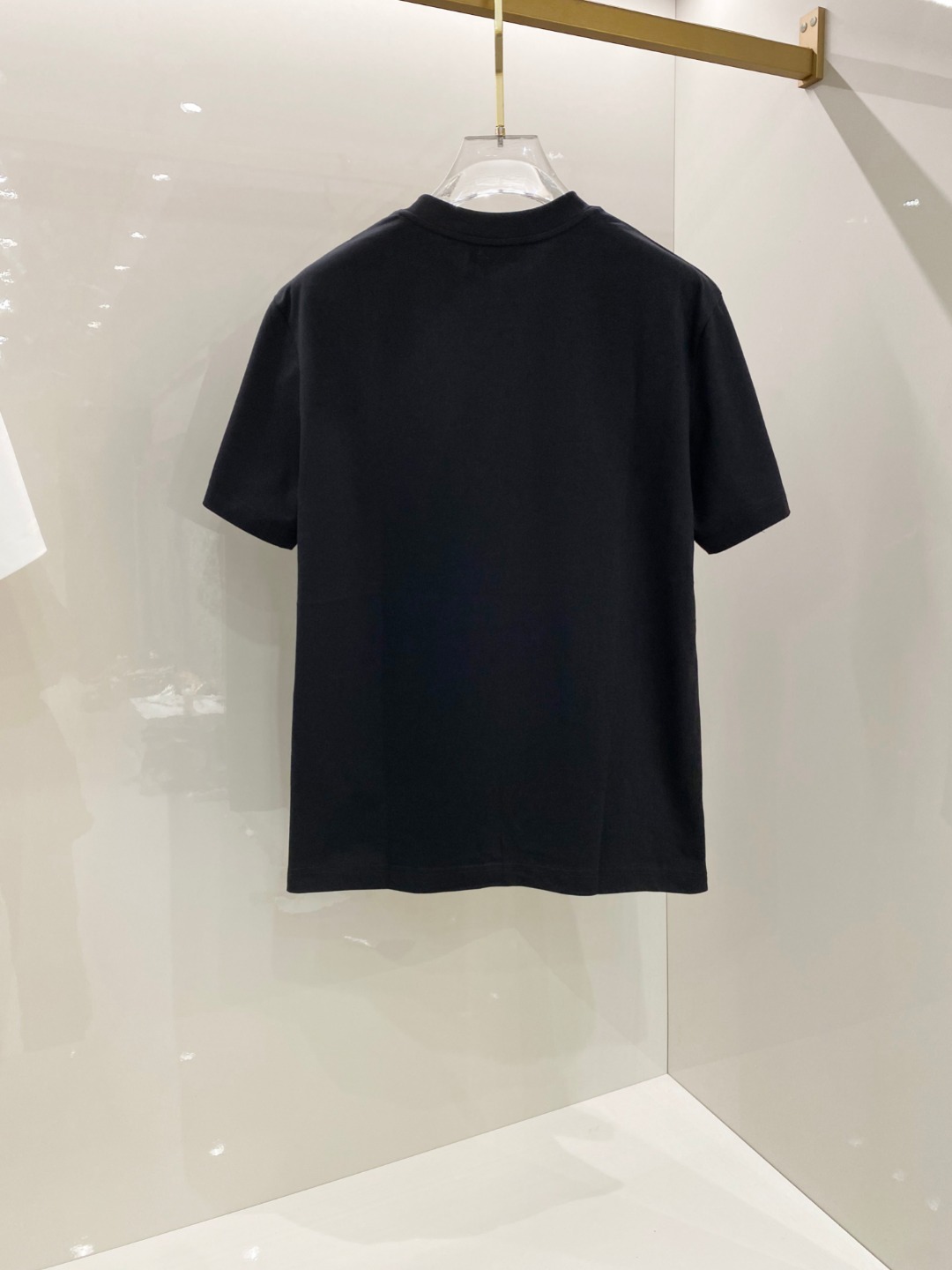  Fend*🆕 2025ss春夏新款棉质圆领短袖T恤 胸小怪兽眼睛标识 顶级丝光棉面料定制 标准版型 
