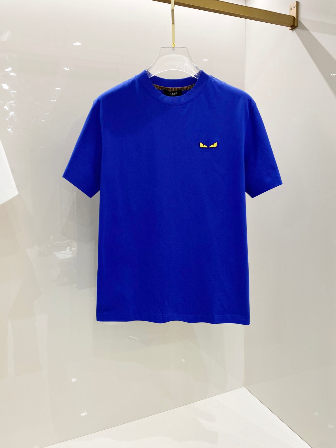  Fend*🆕 2025ss春夏新款棉质圆领短袖T恤 胸小怪兽眼睛标识 顶级丝光棉面料定制 标准版型 
